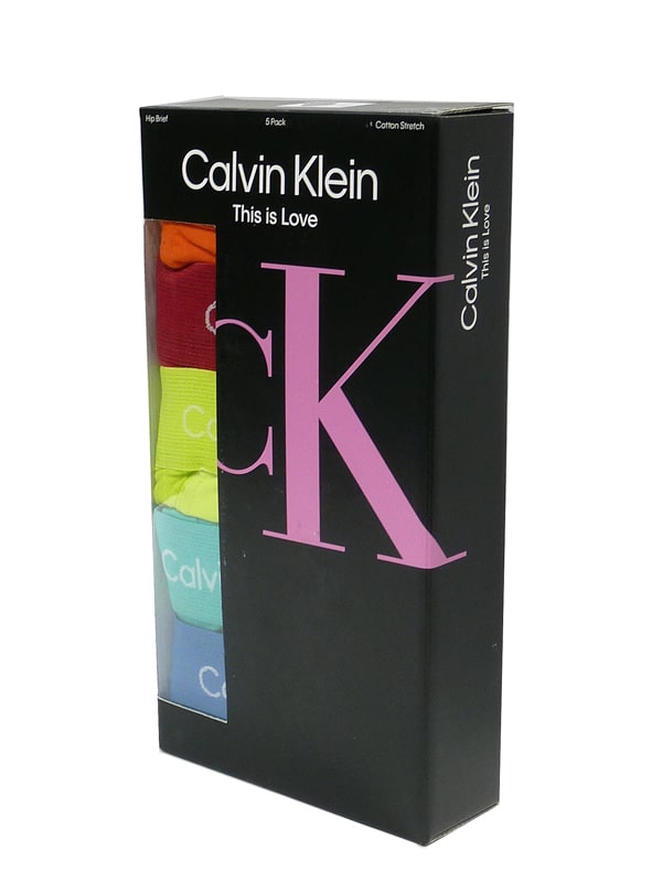 Comprar online This is Love cajita con 5 slips de Calvin Klein 