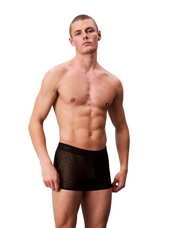 Sorprende esta Navidad con un regalo Calvin Klein ultrasuave y elegante.