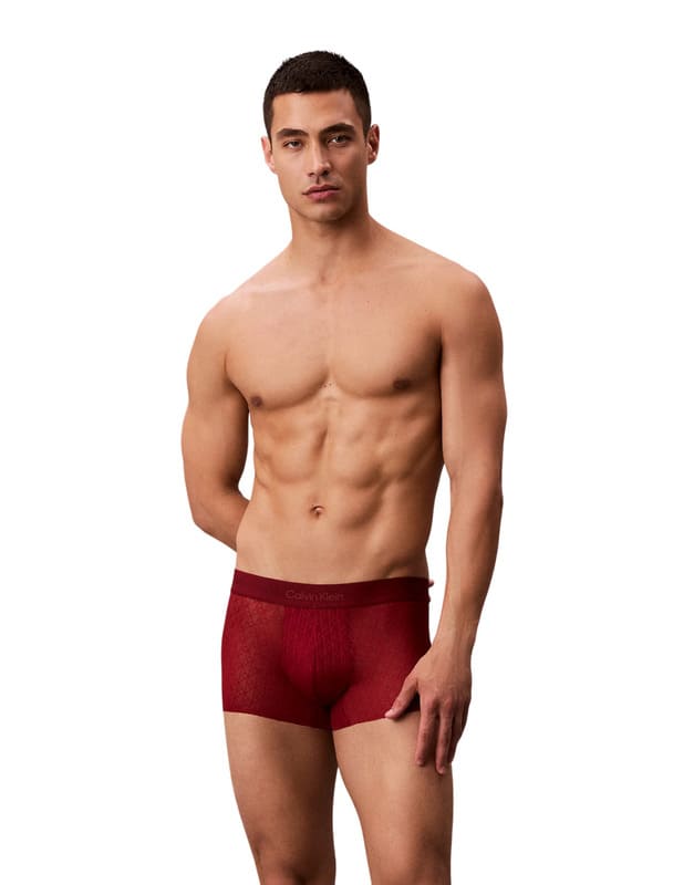 Sorprende esta Navidad con un regalo Calvin Klein ultrasuave y elegante.