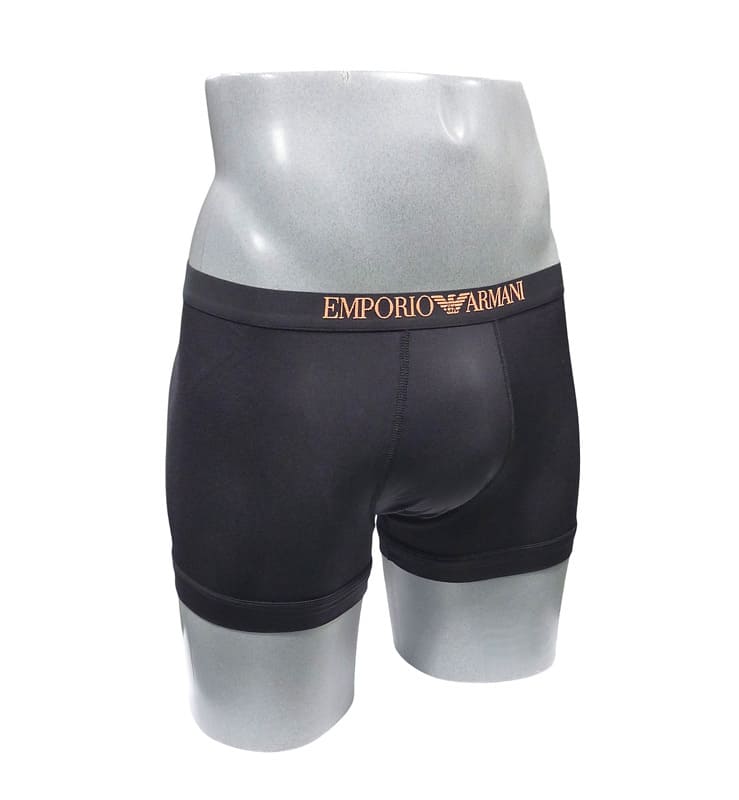 Calzoncillo de Emporio Armani y muestra tu aprecio con un regalo del Dia del Padre que combina calidad y elegancia.