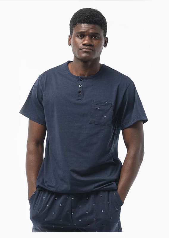 Pijama Dark Elephant en liso: ideal para quienes buscan frescura y confort.