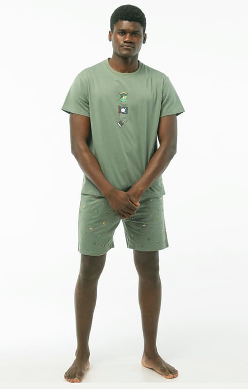 Explora el confort del Pijama Dark Elephant corto mod. Pirata, ideal para el verano.