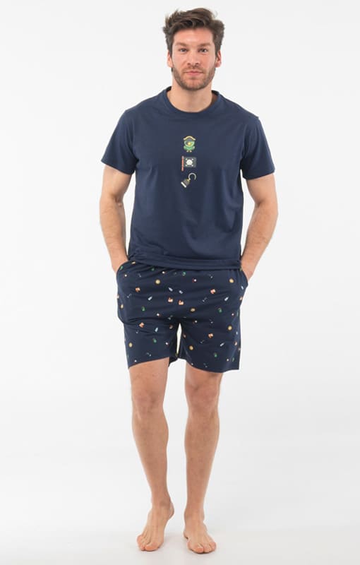 Duerme con estilo con el Pijama Dark Elephant corto modelo Pirata.