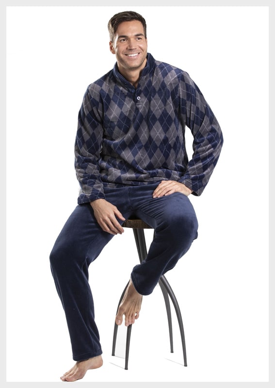 Comprar online Pijama Pettrus Man Térmico Polar con rombos en azul y gris
