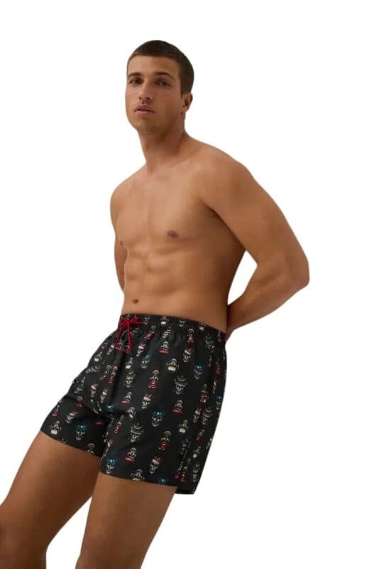 No te pierdas: Compra bañador corto hombre Ysabel Mora calaveras negras ¡marca tu estilo playero!