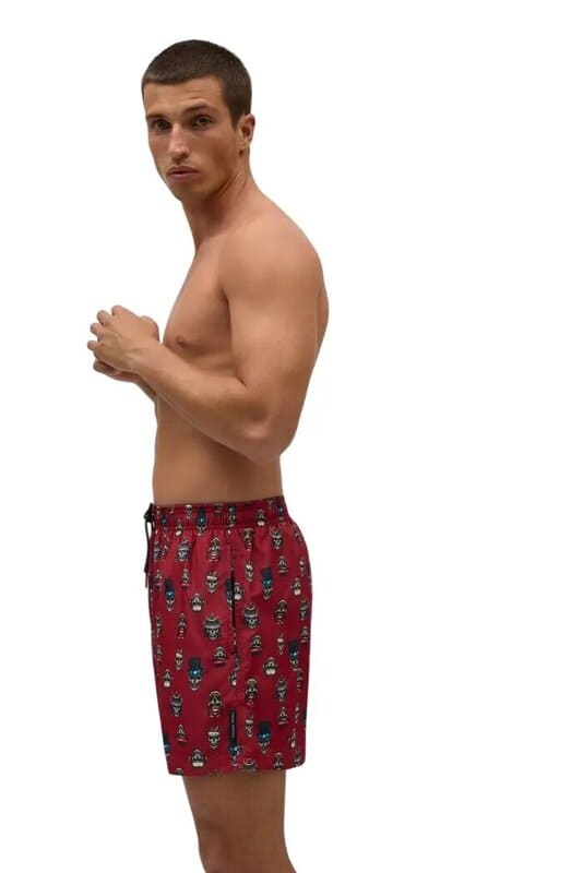 No te pierdas: Bañador para hombre Ysabel Mora con calaveras rojas ¡marca tu estilo playero!