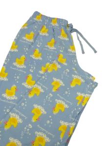 Pijama Admas Pato de Goma, ideal para regalar por su diseño tierno y tejido suave.