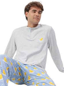Pijama Admas de algodón Pato de Goma, perfecto para fans del estilo cómodo y original.