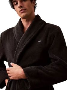 Calvin Klein: el albornoz más suave y de gran absorción.