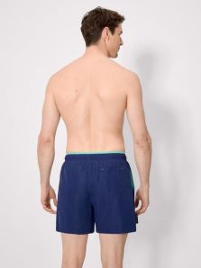 Compra online bañador juvenil azul marino, diseño moderno y secado rápido ideal