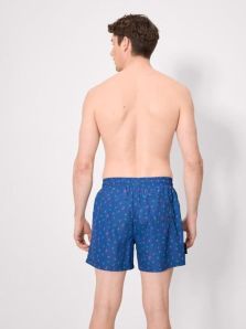 El bañador Ysabel Mora juvenil para hombre con bicicletas destaca por su tela ligera.