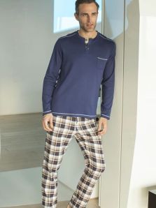 Pijama Barandi con bolsillo en el pecho y pantalón de franela