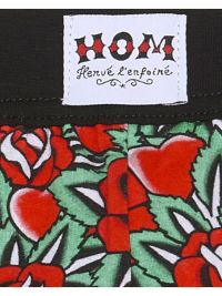 Boxer HOM x Herve Lenfoire con rosas rojas