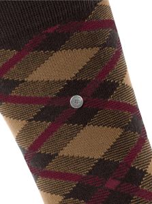 Descubre la oferta de calcetines Burlington, perfectos para combinar con cualquier outfit de moda.