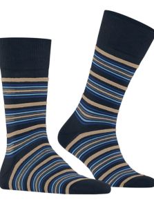 Manten tus pies cómodos y con estilo con los calcetines azul marino Burlington.