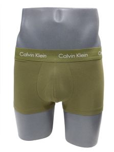 Cajita con tres calzoncillos de Calvin Klein en formato ahorro