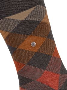 Calcetín Burlington Newcastle de lana marrón, diseño atemporal y gran durabilidad para hombre moderno.