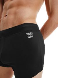 Bañador Calvin Klein logo ajustado en negro