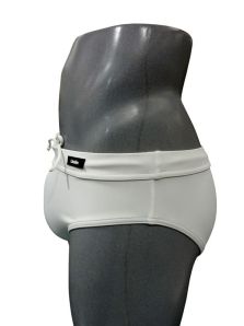 Compra un bañador Calvin Klein blanco para hombre