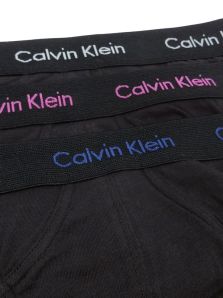 Oferta en Pack slips Calvin Klein en negro