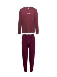 Pijama Calvin Klein de algodón y estilo juvenil