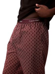 Compra ahora: el pijama Calvin Klein más versátil del año, perfecto para dormir o relajarte en casa.