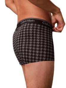 Para Navidad, sorprende con un calzoncillo de Calvin Klein de microfibra ultrafina, cómodo y altamente transpirable.