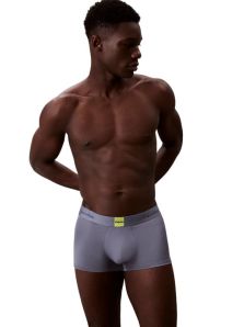 Sorprende en Navidad con un calzoncillo de Calvin Klein Icon, suave, ligero e ideal para hombre activo.