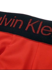 Calzoncillo rojo para regalar en Navidad de Calvin Klein