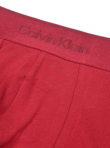 Calvin Klein - Regala tradición: calzoncillos rojos para Navidad.