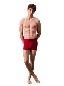 Regala ropa interior masculina en rojo de Calvin Klein