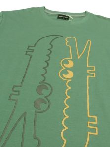 Consigue ahora el Pijama Dark Elephant corto verde y duerme a gusto.