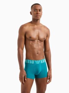 Descubre el boxer Emporio Armani en azul turquesa, una apuesta segura en moda interior.