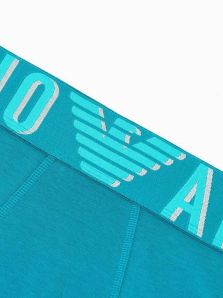 Renueva tu ropa interior con Emporio Armani, una marca de referencia en moda masculina.
