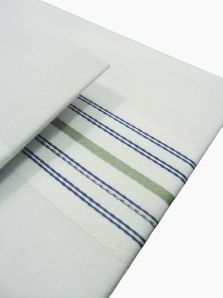 Pañuelos Guasch, hechos con hilo natural y acabados de primera calidad.