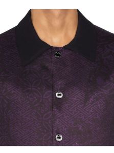 Elige el pijama HOM de seda natural para un detalle premium que transmite estilo y exclusividad total.