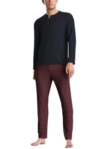 El Pijama Impetus para hombre combina calidez y suavidad para noches realmente agradables.