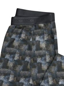 Compra pijama Impetus en Modal, hombre que valora suavidad superior y confort total.