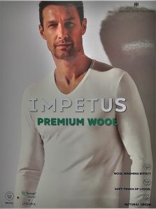 Camiseta Impetus Premium Wool c. pico en negro de manga larga