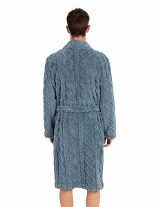 Batas cruzadas, estilo y confort. Nuevos tejidos que te envuelven sin agobiar de Massana Homewear