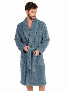 Batas cruzadas, ceñidas con cinturón. Tejidos innovadores: cálidos, ligeros y lavables de Massana Homewear