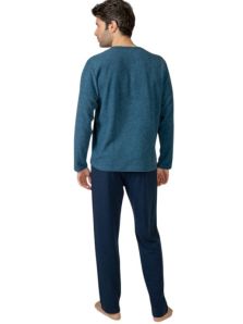 Vive la comodidad en casa con el pijama Massana juvenil de temporada.