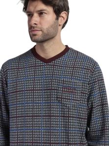 Regalo ideal para hombre friolero: pijama ADMAS granate de punto milano. Aporta abrigo, suavidad y estilo para el invierno.