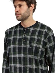 Compra el pijama ADMAS cuadros verde y marino, cálido y moderno. Perfecto para hombre friolero que busca abrigo y confort en invierno.