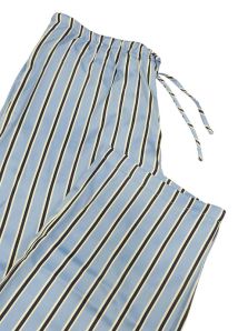 Pijama Admas de Raso azul a rayas, un clásico moderno que puedes comprar online. Ideal como regalo de Navidad o para disfrutar de noches llenas de confort.