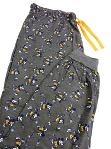 Retro y comfy, la combinación perfecta para este nuevo pijama de Mickey Mouse