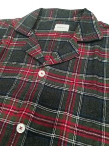 Necesitas un buen regalo y lo sabes: Pijama Giulio Pina, directo al carrito.