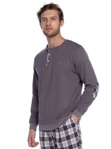Compra un pijama calentito para invierno de Guasch