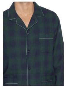 Suave, cálido y distinguido: el pijama Guasch perfecto para el invierno.
