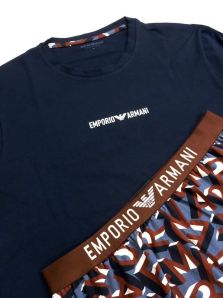 Verano, confort y diseño elegante: Pijama Emporio Armani en algodón, para hombres que saben lo que quieren